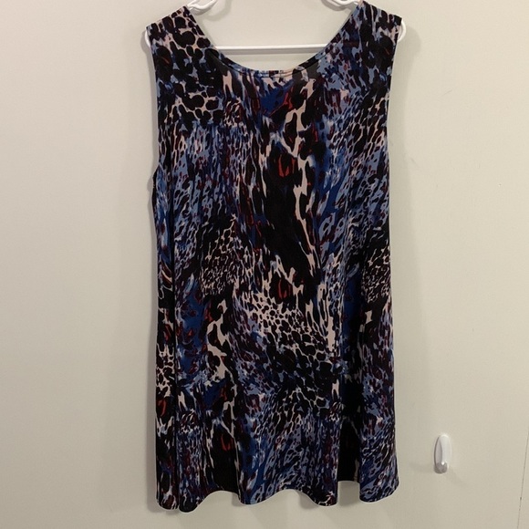 Isabel High Low long tank top Size XL with fun rivets - Picture 5 of 6